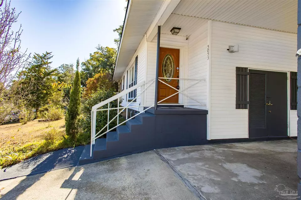  5053 Crestwood Rd, Pensacola, FL 32503 photo 2
