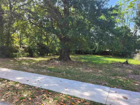 3007 N Roosevelt St, Pensacola, FL 32503