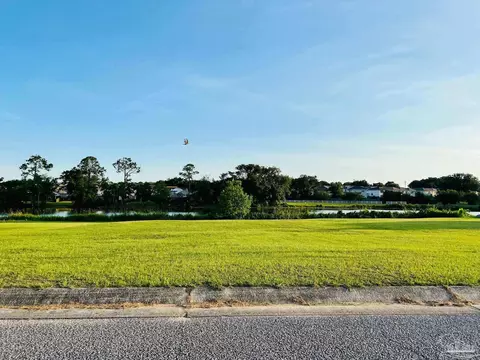 6041 Toulouse Dr, Pensacola, FL 32505