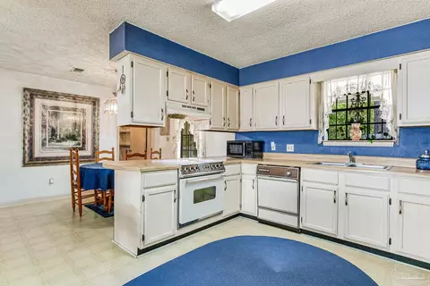 901 Dolphin Rd, Milton, FL 32583 photo 10