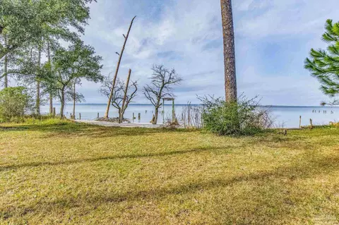 901 Dolphin Rd, Milton, FL 32583 photo 6