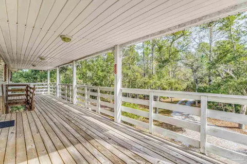 901 Dolphin Rd, Milton, FL 32583 photo 4