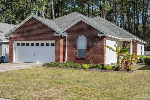 1608 Stanford Rd, Gulf Breeze, FL 32563