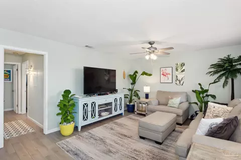 1100 Shoreline Dr #222, Gulf Breeze, FL 32561