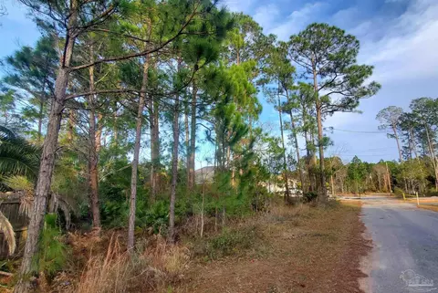 4411 Carol Ct, Gulf Breeze, FL 32563