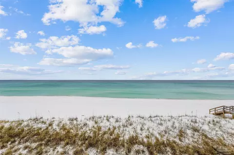 1625 Bulevar Mayor #M6, Pensacola Beach, FL 32561