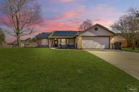 2052 Coral Creek Dr, Pensacola, FL 32506