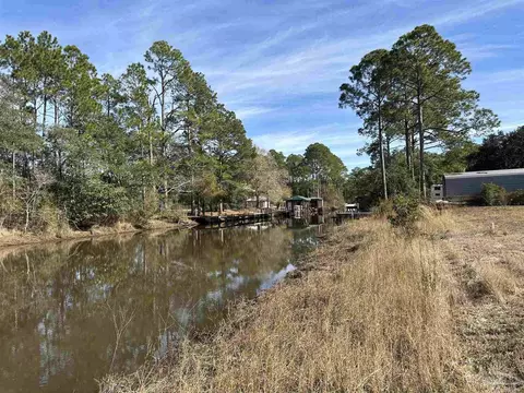 8114 Glenview Rd, Milton, FL 32583 photo 9