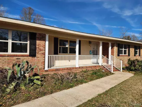 90 Sharmon St, Pensacola, FL 32534