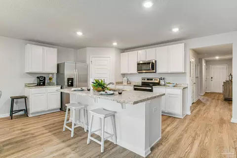 5752 Belmont Stakes Rd, Pensacola, FL 32526
