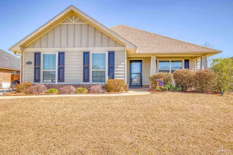 7388 Farmers Rd, Pensacola, FL 32526