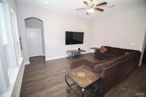 4909 Red Oak Dr, Milton, FL 32583 photo 12