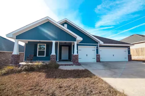 4909 Red Oak Dr, Milton, FL 32583
