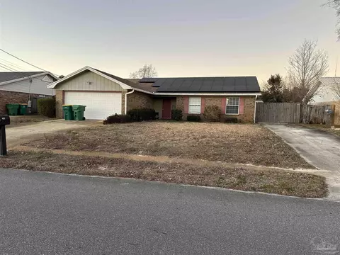 243 Seville Cir, Mary Esther, FL 32569