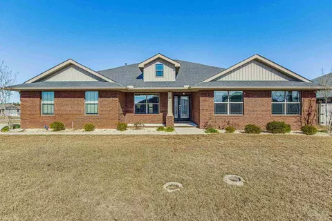 4818 Perspective Dr, Milton, FL 32570