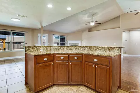 4818 Perspective Dr, Milton, FL 32570 photo 14