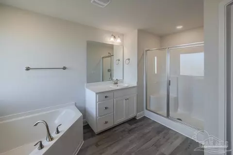 Bath - 5950 Parsonage Cir, Milton, FL 32570 photo 6 of 7