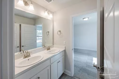 Bath - 5950 Parsonage Cir, Milton, FL 32570 photo 1 of 7