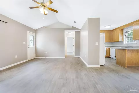 5256 Richardson St, Milton, FL 32570 photo 8
