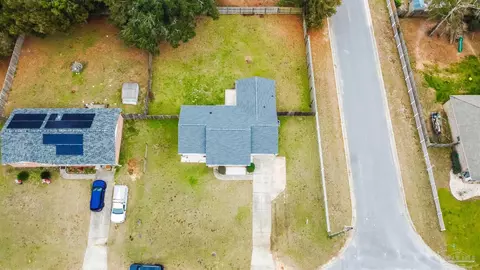 5256 Richardson St, Milton, FL 32570 photo 2