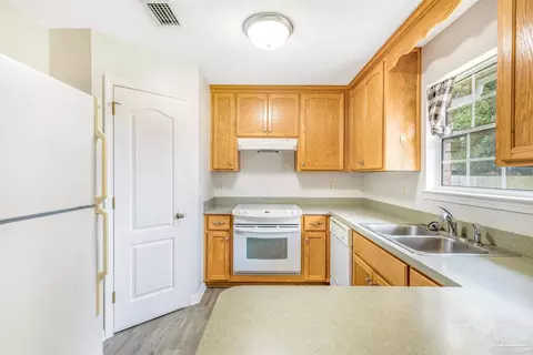 5256 Richardson St, Milton, FL 32570 photo 10