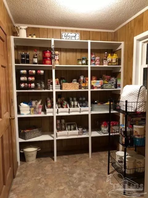131 Upton Rd, Century, FL 32535 photo 5