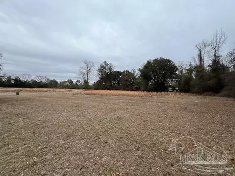 131 Upton Rd, Century, FL 32535 photo 27
