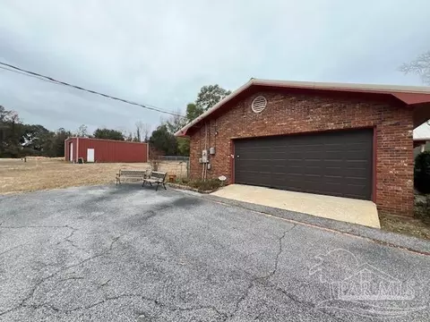 131 Upton Rd, Century, FL 32535 photo 22