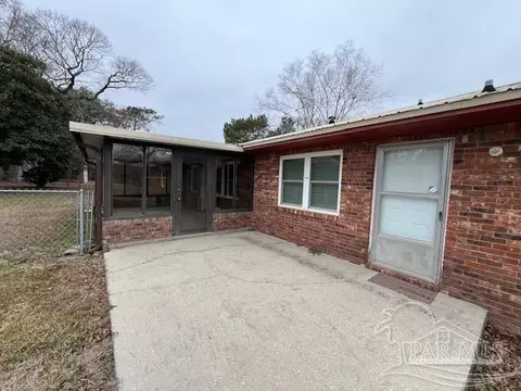 131 Upton Rd, Century, FL 32535 photo 21