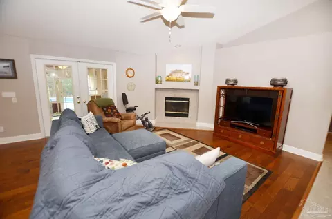 4207 N Cambridge Way, Pace, FL 32571 photo 11