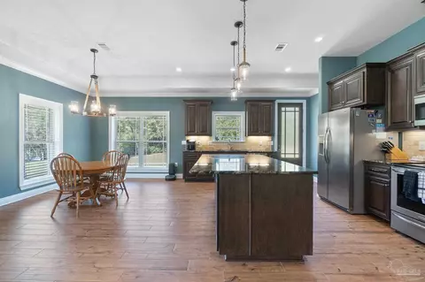 Kitchen - 5146 Willard Norris Rd, Milton, FL 32570 photo 1 of 4