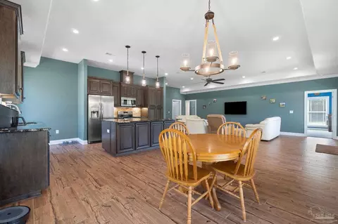 Dining - 5146 Willard Norris Rd, Milton, FL 32570 photo 3 of 3