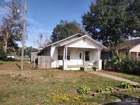 2216 W Gonzalez St, Pensacola, FL 32505