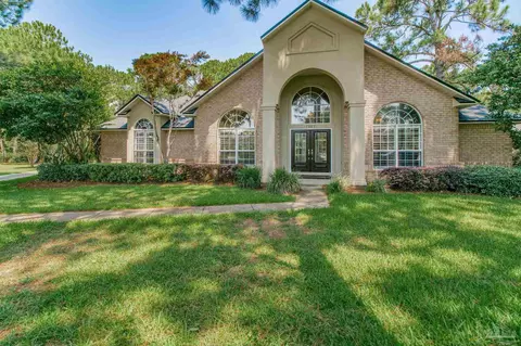 1367 Players Club Cir, Gulf Breeze, FL 32563