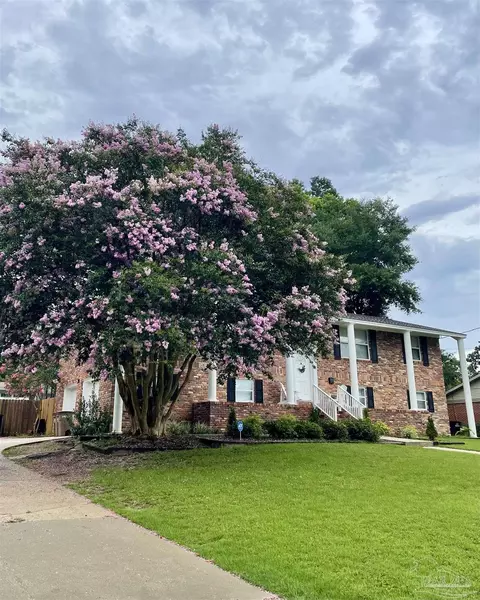 3960 Piedmont Rd, Pensacola, FL 32503