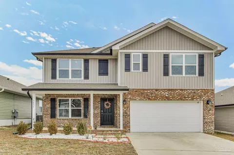 5635 Guinevere Ln, Milton, FL 32583