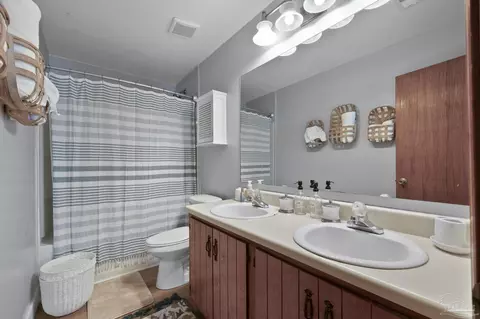 Bath - 4739 Easter St, Pace, FL 32571 photo 2 of 2
