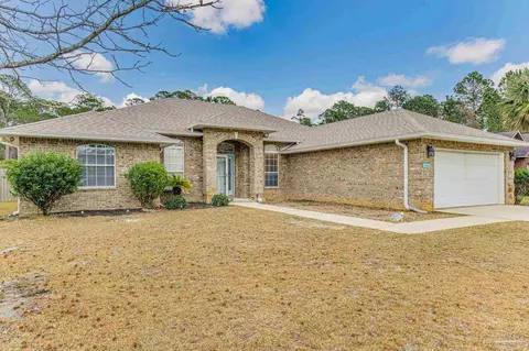 1646 Champagne Ave, Gulf Breeze, FL 32563