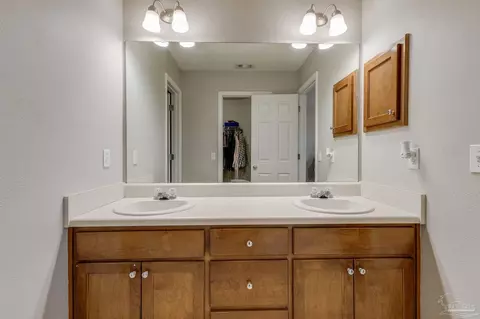 Bath - 308 Sidewinder Loop, Crestview, FL 32536 photo 2 of 4
