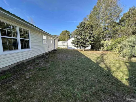 4516 Palm Dr, Milton, FL 32583 photo 3