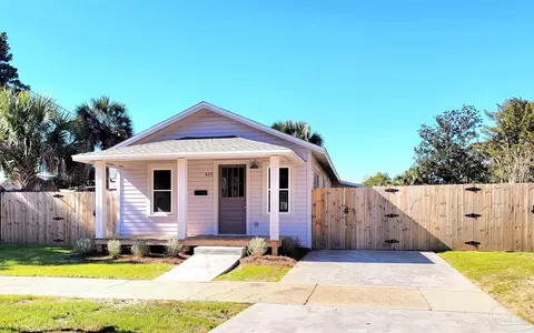 809 N 13th Ave, Pensacola, FL 32501