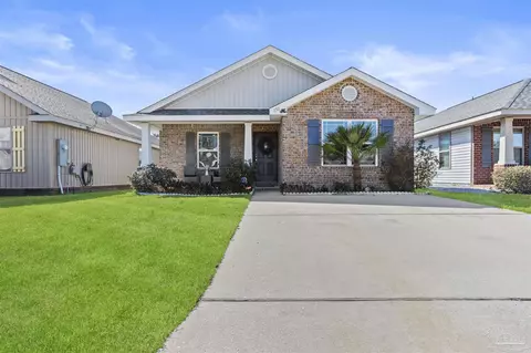 151 Cottage View Dr, Pensacola, FL 32507