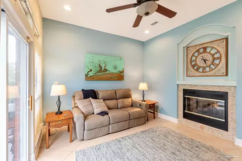 Living - 3128 Strathauer Rd, Milton, FL 32583 photo 4 of 6