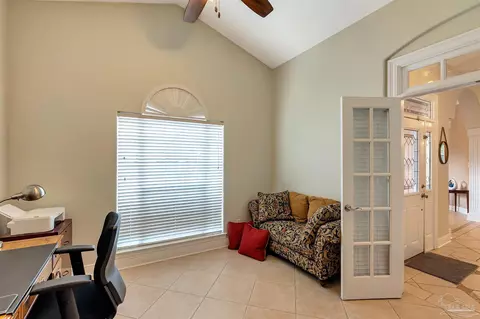 Living - 3128 Strathauer Rd, Milton, FL 32583 photo 5 of 6