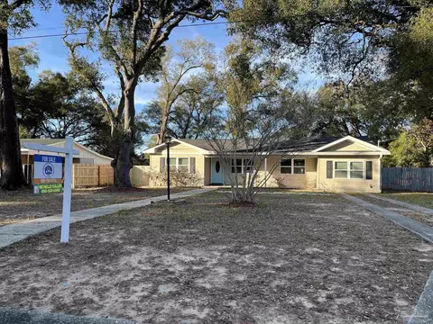 7310 Sachem Rd, Pensacola, FL 32505