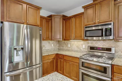 Kitchen - 1090 Iron Forge Rd, Cantonment, FL 32533 photo 5 of 7