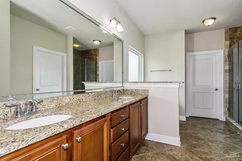 Bath - 1090 Iron Forge Rd, Cantonment, FL 32533 photo 3 of 6