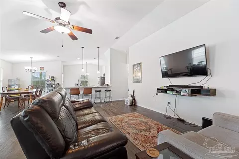 4387 Thistle Pine Ct, Pace, FL 32571 photo 4