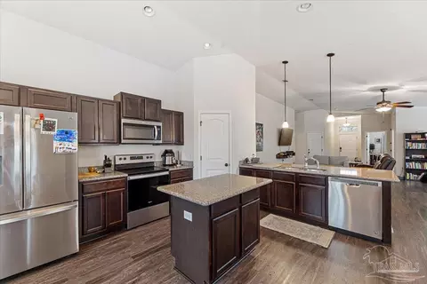 4387 Thistle Pine Ct, Pace, FL 32571 photo 9