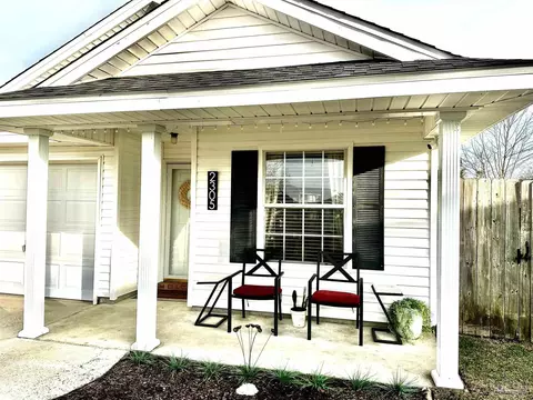 2305 Bur Oak Dr, Cantonment, FL 32533